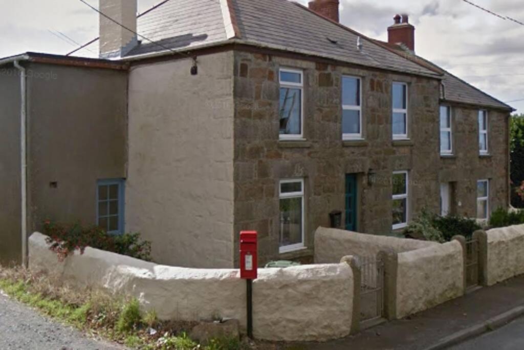 Leedstown Cosy 2-Bedroom Family Cottage Centrally Located. المظهر الخارجي الصورة