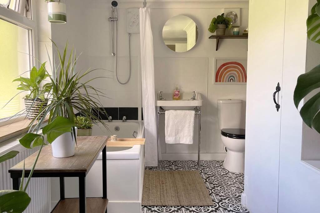 Leedstown Cosy 2-Bedroom Family Cottage Centrally Located. المظهر الخارجي الصورة